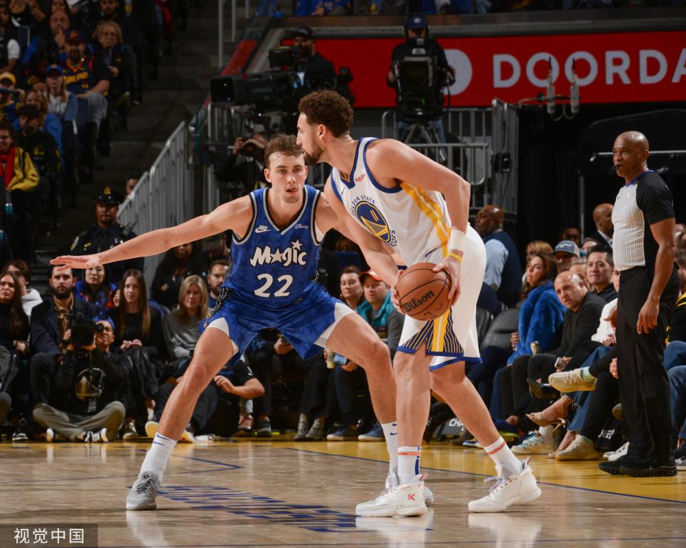 阵容变动的 阵容变动的