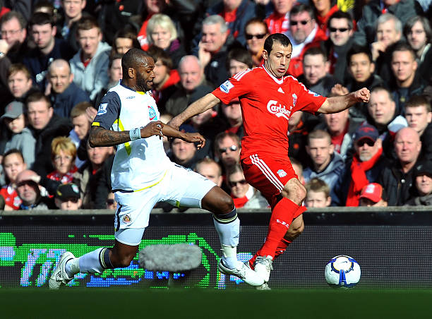 马丁内利的 马丁内利的